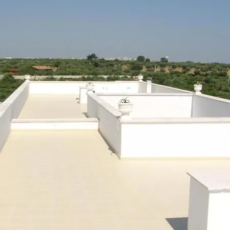 Casa de Férias Casa Leralora - Elegante Con Piscina, A Due Passi Dal Mare